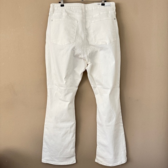 NWT Judy Blue Mid Rise Bootcut White Denim Size 20W - Picture 8 of 14